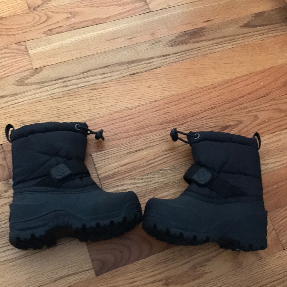 North side Thinsulate lined snow boots